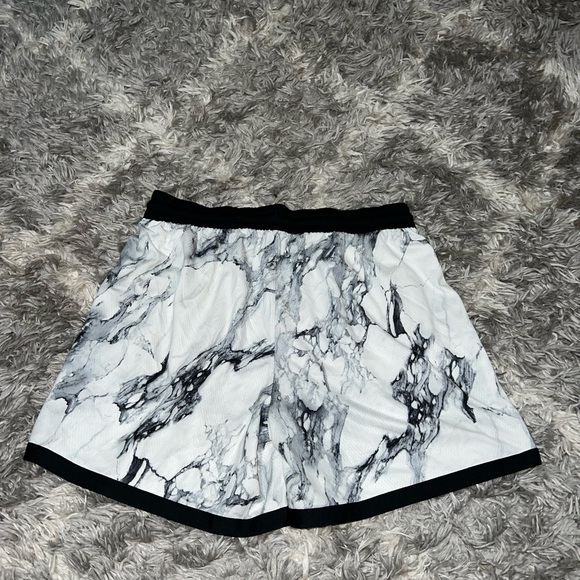 Nike Marble athletic shorts - Picture 2 of 3